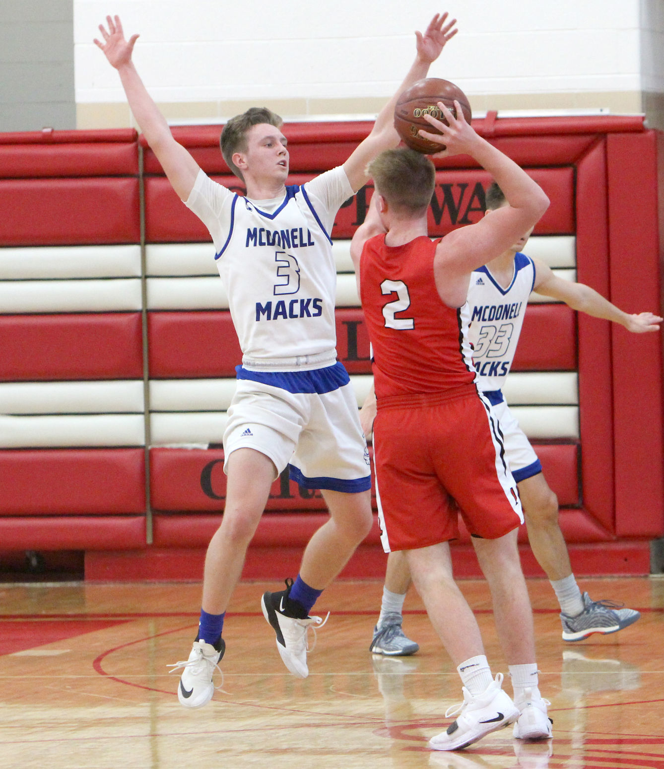 McDonell boys basketball vs Luck at Chi-Hi 3-9-19